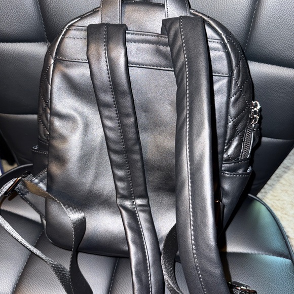 BlackCraft Mini-Backpack - Picture 3 of 4